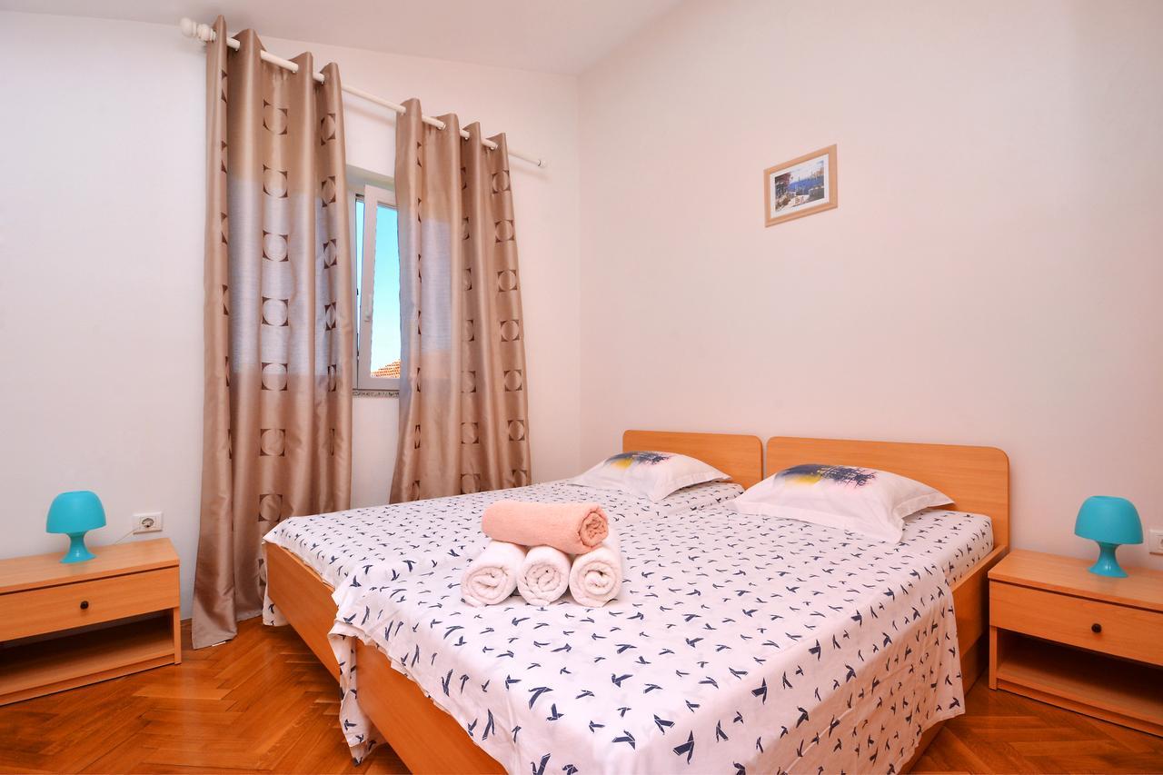 Villa Paris Nečujam Екстериор снимка