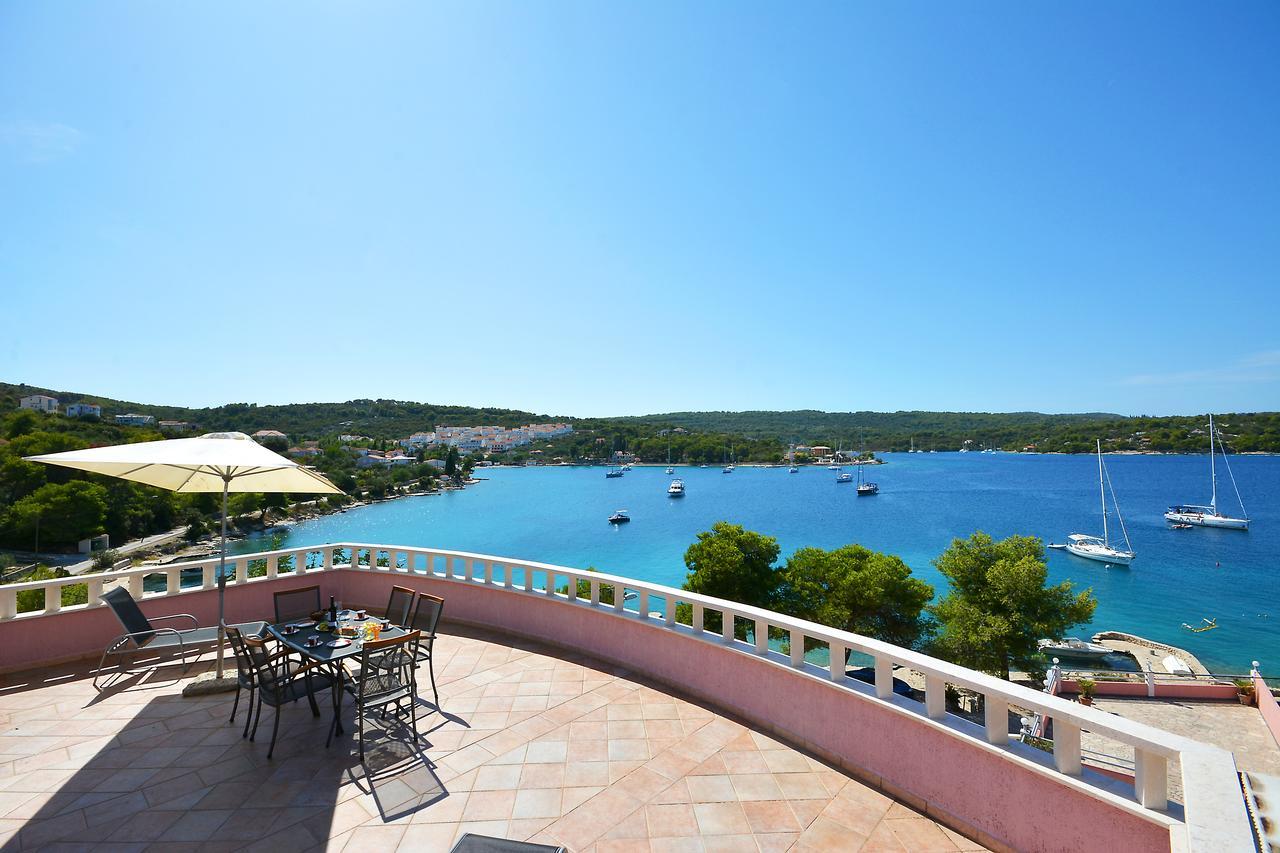 Villa Paris Nečujam Екстериор снимка