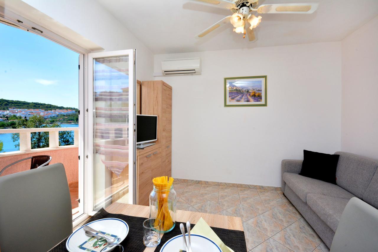 Villa Paris Nečujam Екстериор снимка