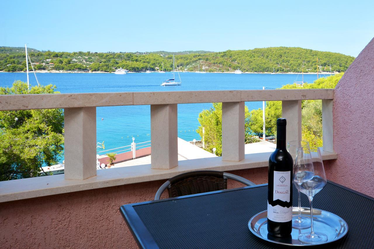 Villa Paris Nečujam Екстериор снимка