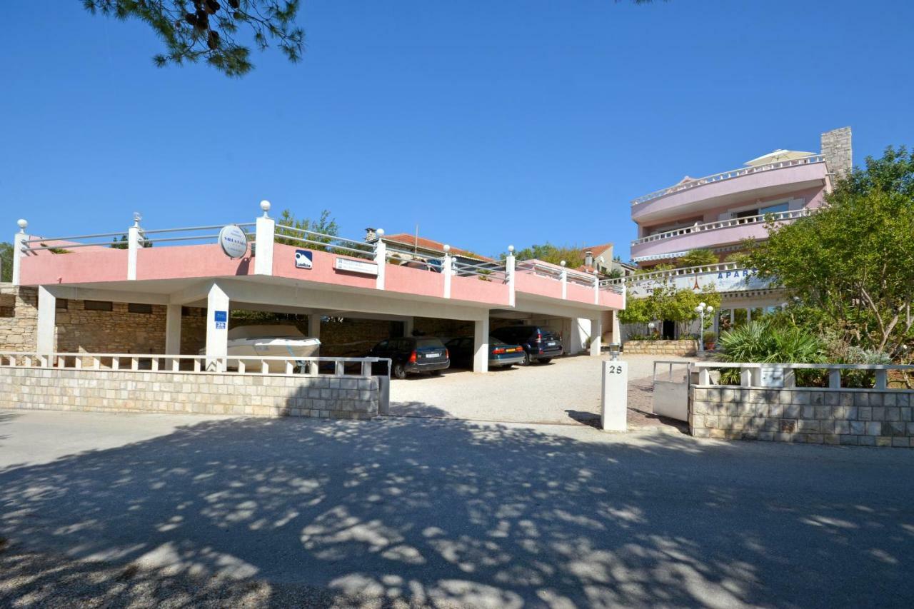 Villa Paris Nečujam Екстериор снимка