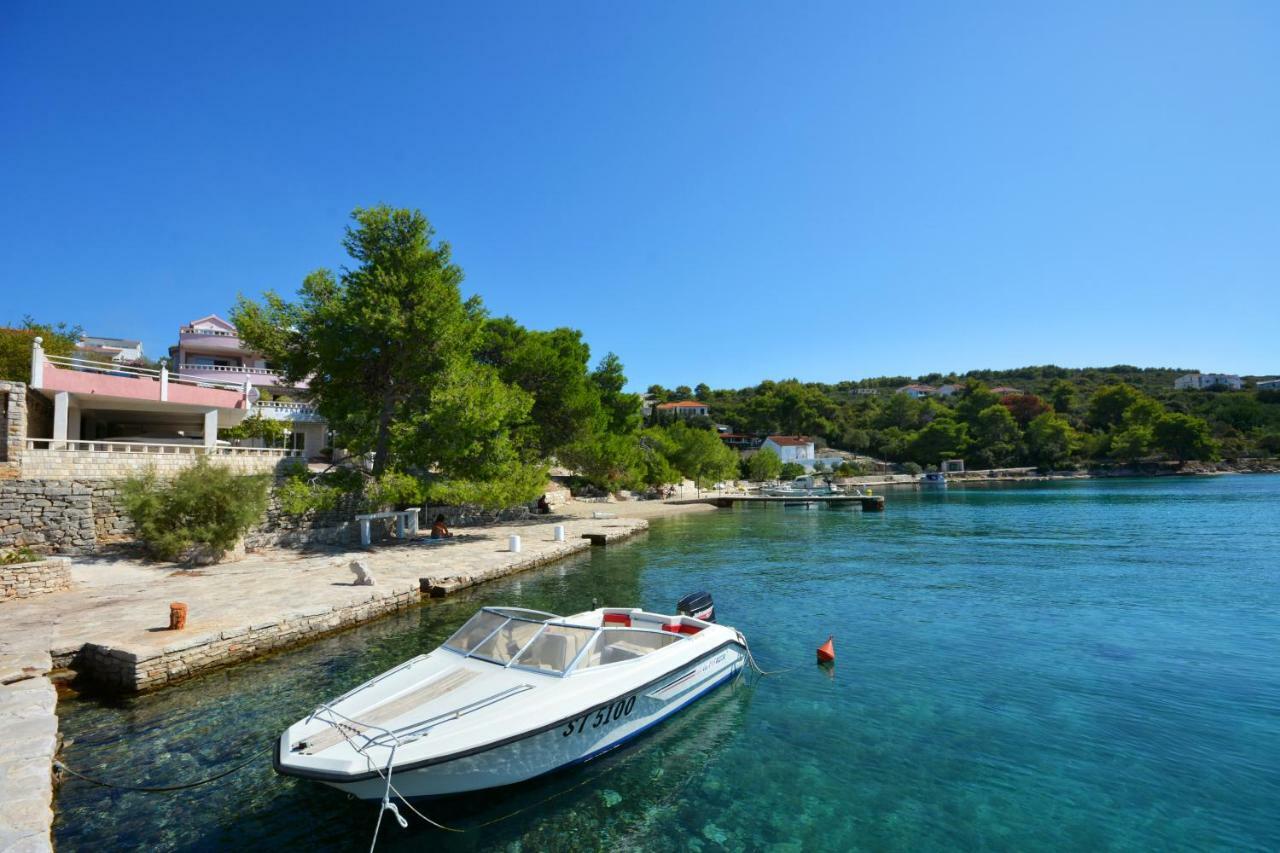 Villa Paris Nečujam Екстериор снимка